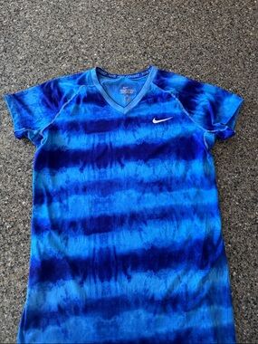 Nike Pro Combat Blue Tie-Dye V-Neck Fitted Performance Tee size L